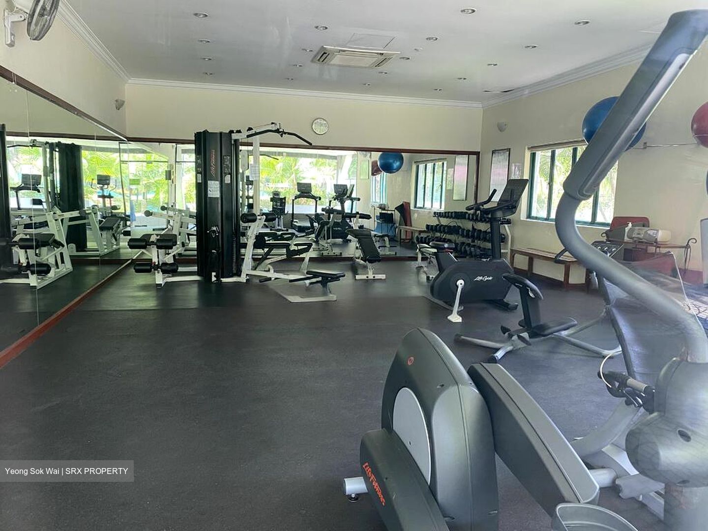 Lakepoint Condominium (D22), Condominium #562230181